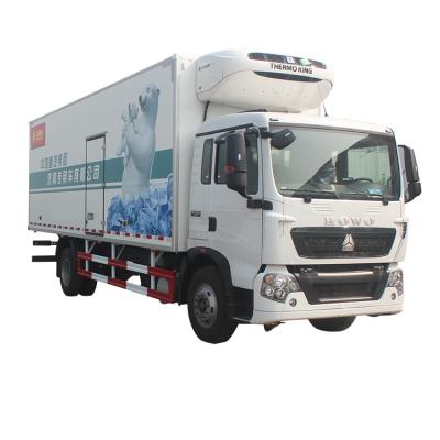 China Refrigerator Cargo Truck Refrigerated Truck With Carrier Freezer Unit JYJ5167XLCE for sale