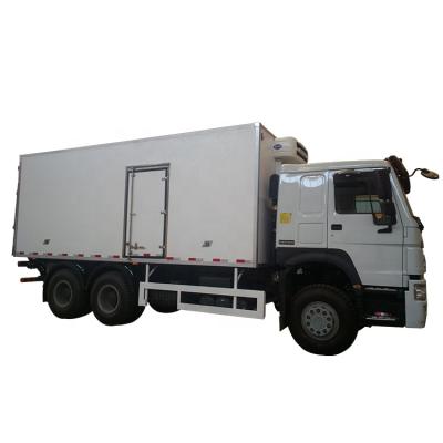 China HOWO 6X4 Truck Refrigerator Freezer Truck With Hydraulic Tail Plate JYJ5251XLC for sale