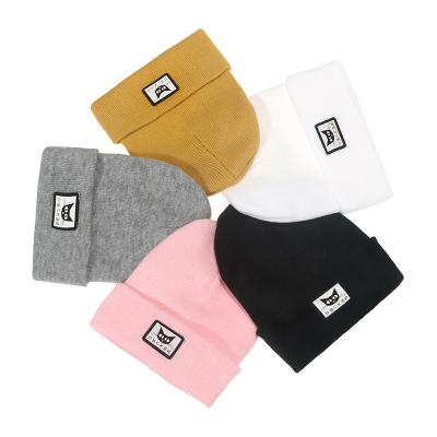 China COMMON Winter 100% Cotton Knitted Beanie Hats Custom Embroidered Kids for sale