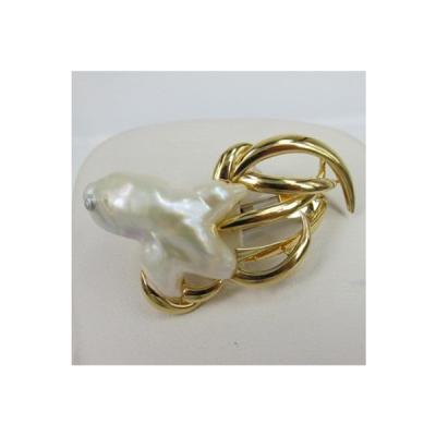 China Gold Fish Shape Popular High Quality Gold Jewelry Brooches Bead Brooch For Women for sale