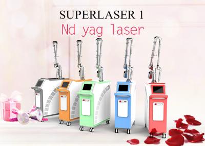 China Q cambia el laser del Nd Yag para la máquina del retiro del tatuaje y del retiro del pigmento en venta