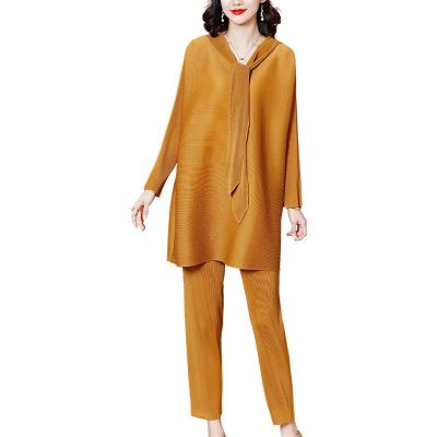 China 2021 New Plus Size Casual Loose Pleated QUICK DRY Suit Women's Solid Color Two-piece Suit for sale