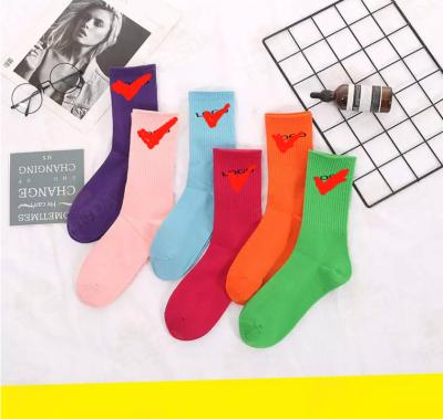 China 2022 Unisex Designer Couple QUICK DRY socks NiK Sport Crew Socks Famous classic candy color for men and women for sale