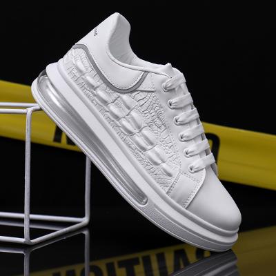 China Hot Sale Fashion Design Fashion Trend Air Cushion Walking Shoes Classic Sneakers For Men And Women for sale