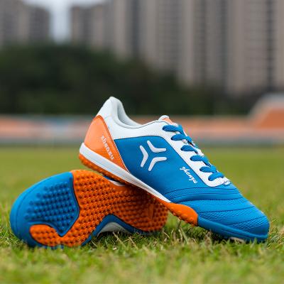 China Fashion Trend Fashion Soccer Shoes Youth Nail Special Artificial Broken Turf Shoes Indoor Soccer Training Shoes for sale