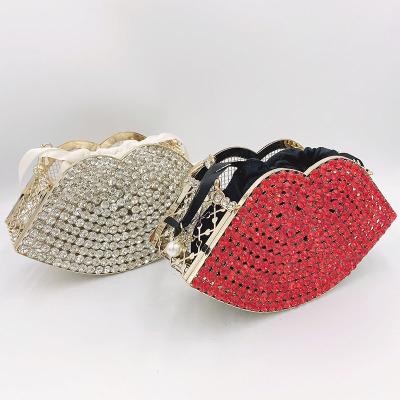 China Fashion Bags JOYIE Diamond Red Lip Shape Purses Crystal Evening Clutch Bag Female Messenger Wedding Rhinestone Glitter Evening Clutch Bags For Women for sale