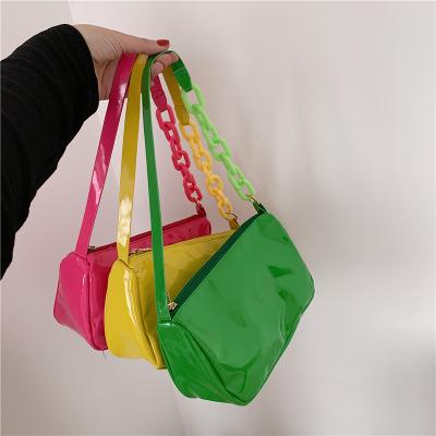 China Fashionable messenger bags wholesale bags cheap luminous neon color pinch bag new chain 2021 summer fashionable western style single shoulder bag armpit bag for sale