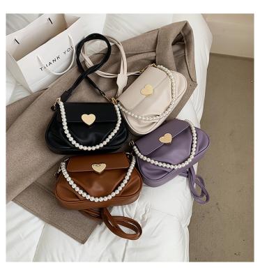 China Fashionable Messenger Bags Leather Women Handbags Elegant Ladies Shoulder Sling Bag Heart Lock Pearl Chain Cross - Body Purse for sale