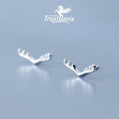 China TrustDavis Cute 2021 Wholesale New Fashion Female 925 Sterling Silver Elk Animal Stud Earrings F247 Christmas Gifts Deer Antler for sale