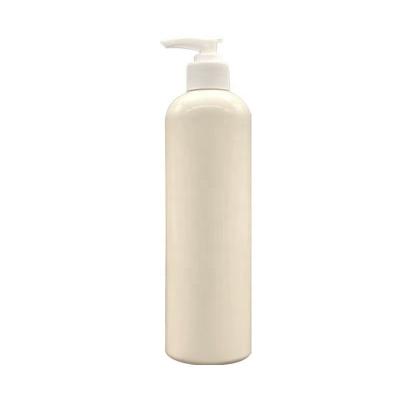 China Cosmetic New Design Beige PET Plastic Bottles White Pump 500ml For Oil Shampoo Conditioner Shower Cream Massage Low MOQ Disinfectant for sale