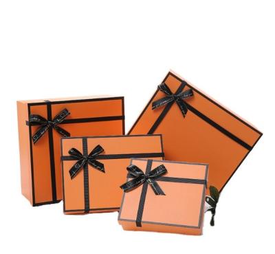 China High Quality Handmade Cardboard Paper Verpackung Gift Box With Ribbon for sale