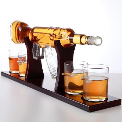 China New 2021 Classic/Postmodern Amazon Best Selling Rifle AK47 High Quality Gun Shaped Wine Whiskey Glass Decanter Decanting Set for sale