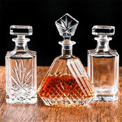 China Wholesale crystal glass whiskey decanter set crystal glass whiskey decanter set on sale for sale