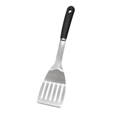 China Easily Cleaned PP Handle Outdoor Food Grade Barbecue Spatula Barbecue Stainless Steel Spatula for sale