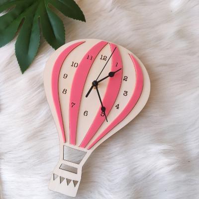 China Custom Modern Home Decor Wooden Wall Clock Cute Modern Radio For Living Room for sale