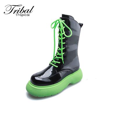 China The Other Solid Thick Waterproof Leather Chelsea Boots Woman Chelsea Boot Women's Green Fashion Martin Platform Soled Boots for sale