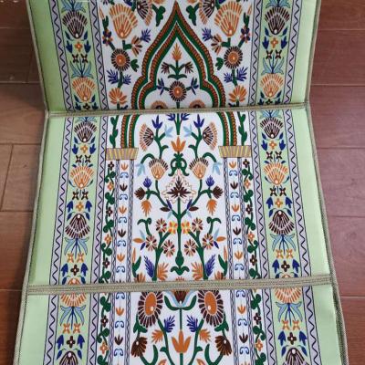 China Customized Islamic Backrest Washable Portable Sejadah Pray Mat Islam Prayer Rugs Muslim Prayer Rug With Backrest for sale