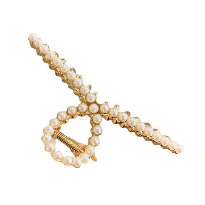 China Fashion Factory 2021 Goods In Stock Original Chinese Fashion Pearl Headwear Jewelry White Imitation Hair Clips For Girls for sale