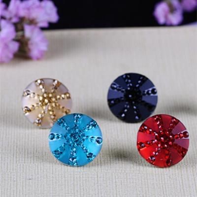 China High Quality Resin Jewelry Decorative Classic Round Pattern Diamonds Mini Stud Earrings For Women for sale