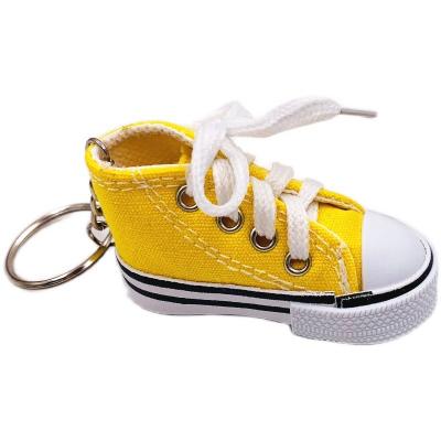 China Cute Mini Canvas Sneaker Tennis Shoe Keychain Key Chain Accessories A Variety Of Color Sports Shoes Keychain Doll Kids Gifts en venta