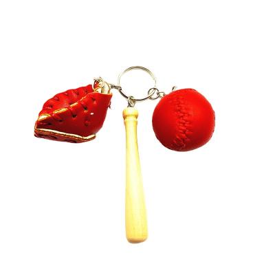 China Cute Key Chain For Children 5 Color Mini Baseball Bat Wooden Bat Sports Car Key Chain Boys Girls Three-Piece Key Chain Gift en venta