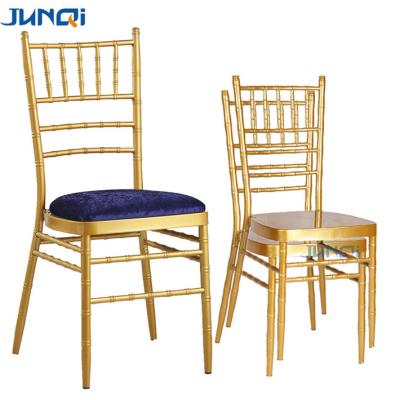 China Modern wholesale wedding chairs for newlyweds chavari stacking chair chiavari chair for sale