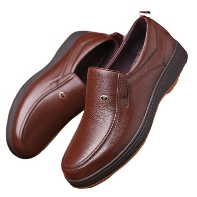 China New Cow Business Men's Round Genuine Leather Soft Breathable Elder Shoes Comfortable Casual Loafers Older Shoes for sale