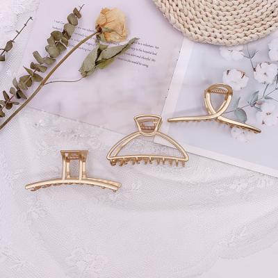 China Girl Hair Decoration Women Girls Gold Color 9CM Geometric Hair Clip Claw Clip Matte Metal Hair Claw for sale