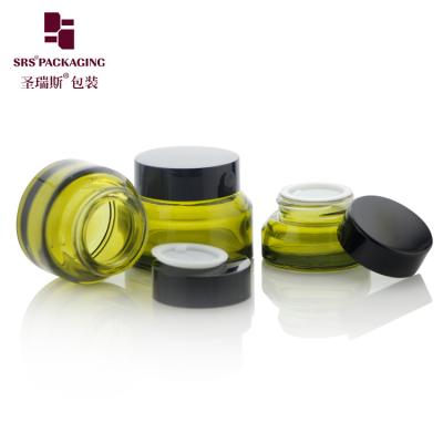 Cina 15 ml 30 ml 50 ml Empio Imballaggio Per La Cura Della Pelle Verde Colore Unico Disegno Cosmetico Bottiglia Di Vetro 50g in vendita