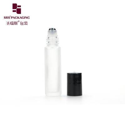 中国 貨物量 空のガラスローラー 10ml エッセンシャルオイルボトル 黒いプラスチック蓋付き 販売のため