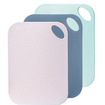 China Wholesale Viable Meat Plastic Vegetable Bread Fruit Cutting Board Food Grade Non-Slip Kitchen PP Cutting Board for sale