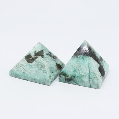 China Hot Selling Good Quality Crystal Healing Stone Amazonite Pyramid from Europe for Home Decoration for sale