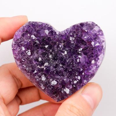 China Wholesale Natural Europe Crystal Heart Rough Uruguay Dark Amethyst Group Geode Heart For Decoration for sale