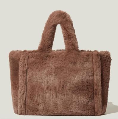 China New Arrival Fashion Winter Faux Plush Fur Furry Daily Handbags Ladies Tote Handbag Luxury Winter Fluffy Handbags for sale