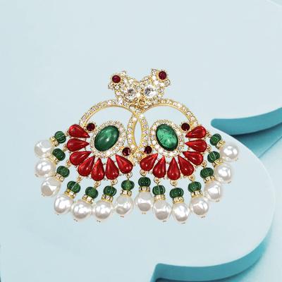 China 2022 Vintage Christmas Style Wholesale Inlay Rhinestone Flower Shape Resin Earrings Party Crystal Earring for sale