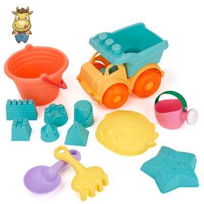 China Supermarket Hot Selling Kids Beach Sand Toy Set Outdoor Summer Play Soft Plastic Bucket Toy For Sale YX00220620 for sale