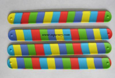 China Hot selling silicone slap bracelet,wrist slapper,slap on band,various color silicone snap bracelet for sale