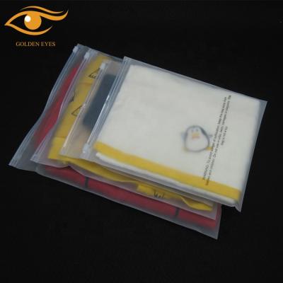 China Recyclable Plastic Bag With Cosmetic Bag Wholesale Gold Zipper Ziplock Bag For Socks And Fur for sale