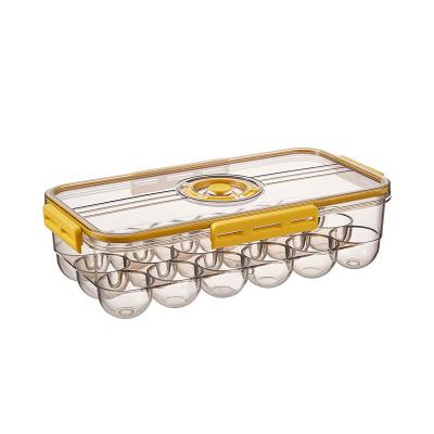 China High Quality Transparent Egg Organizer Container With Lid Wholesale Household Kitchen 18/24 Pcs Egg Storage Box Egg Organizer for sale