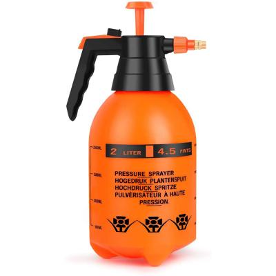 China Small Garden 2L Portable Handheld Sprayer Bottle Manual Presssure Pump Sprayer With Adjustable Nozzle for sale