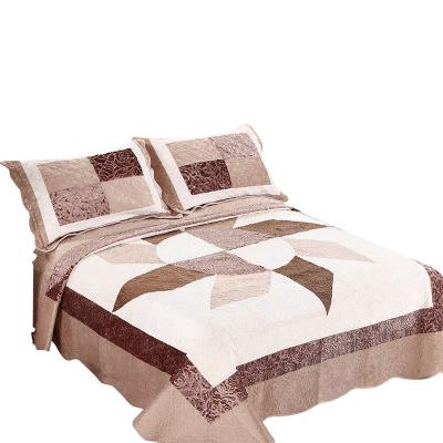 China Amazon Anti-static High Quality Home Bedspreads Velvet Fabric Soft Patchwork Bed Comforter Set 3 Pieces for sale