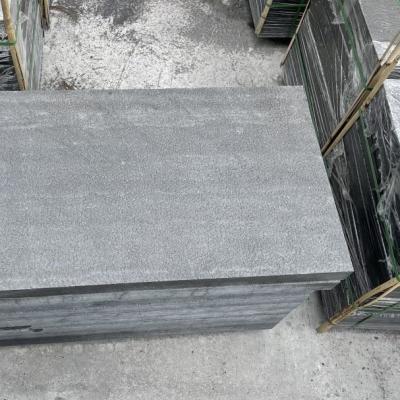 China Modern Flamed 30mm Black Thick Granite Slabs Best Price China for sale