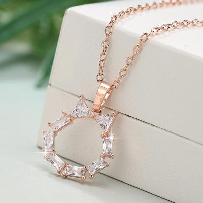 China Fashion Jewelry Durable Gold Plated Chain Necklace Hollow Circle Ring Pendant Necklace For Women Ladies for sale