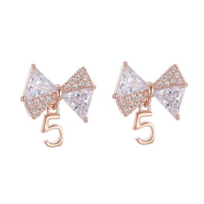 China MOQ Available Durable Luxury Small Cubic Zirconia Butterfly Earring Jewelry 2022 Fashion Letter Stud Earrings for sale