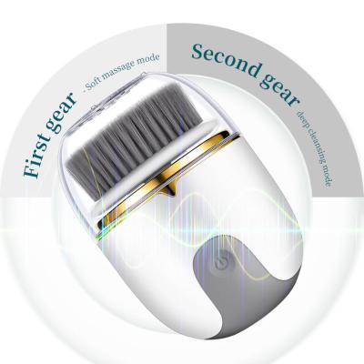 China Viable 3 in 1 Electric Rotating Brush 3pcs Replaceable Clean Face Deep Cleansing Brush for sale