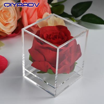 China Crystal Luxury Wholesale Flower Display Viable Custom Acrylic Flower Box Clear Plastic Box for sale