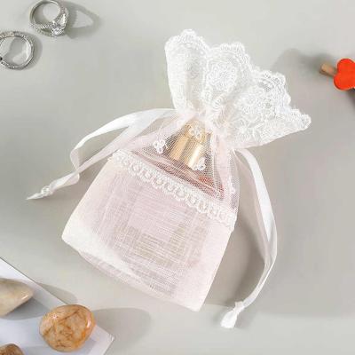 China Wedding Ceremony New Lace Gauze Bag Wedding Gift Bag Wedding Event Concert Small Candy Gift Bag Exquisite Jewelry for sale