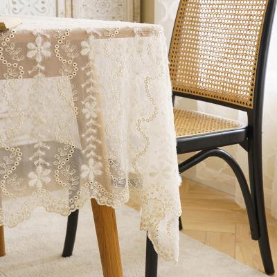 China Decoration Wedding Luxury Lace Tablecloth Fabric Mulan Embroidery Style Customize Splice Design Table Cloths for sale