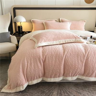 China Mulan Nondisposable Soft Warm Bedding Sets Milk Liar Flannel Bed Spread Wholesale 4 Pieces Luxury Bed Sheets Hotel for sale