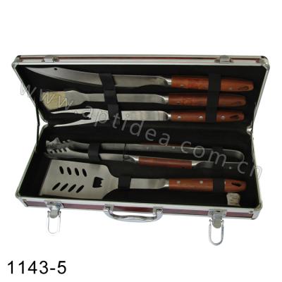 China Easily Cleaned Premium High End Wood Handle Barbecue Grill Tool Kit for sale